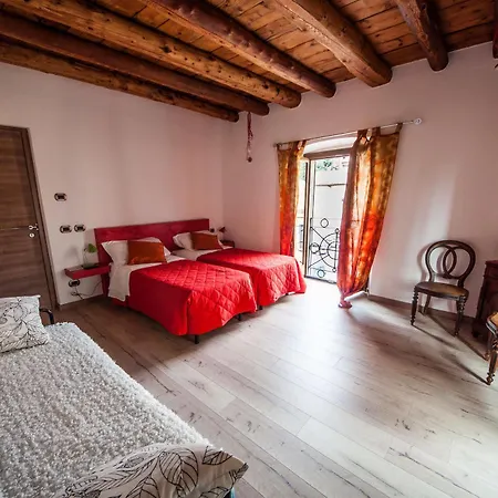 Santa Lucia & Smeraldo B&B 베르가모