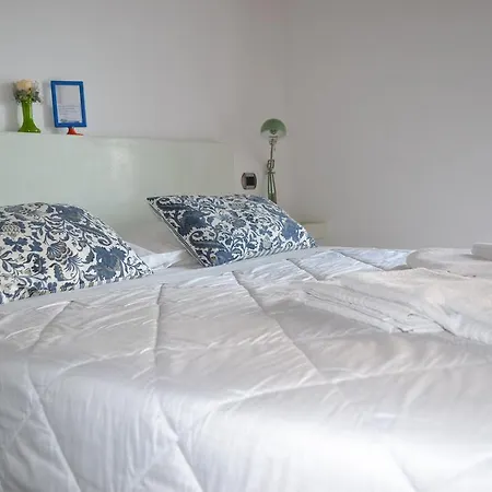 Santa Lucia & Smeraldo