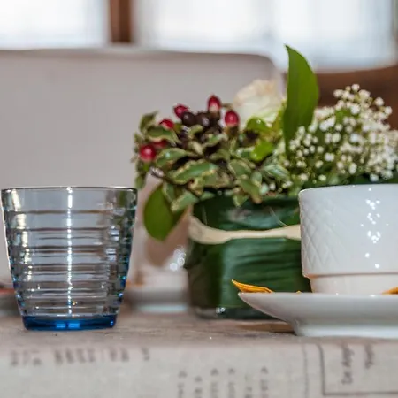 Santa Lucia & Smeraldo